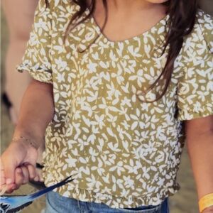 Rylee + Cru Top, size 6/7,